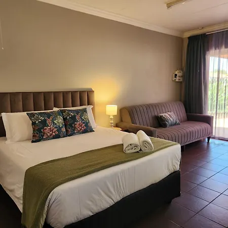 Garden Cottages Near Savannah Mall Polokwane Exterior photo
