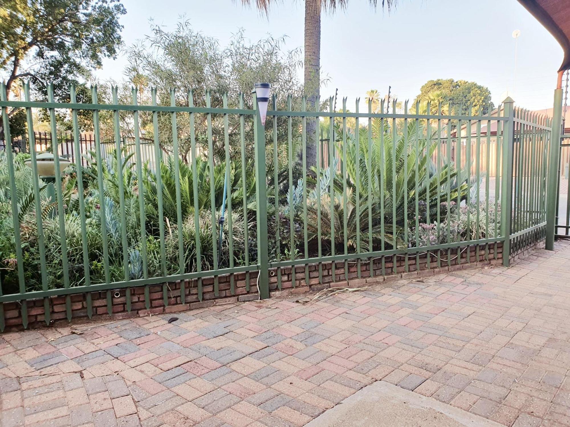 Apartment Garden Near Savannah Mall Polokwane